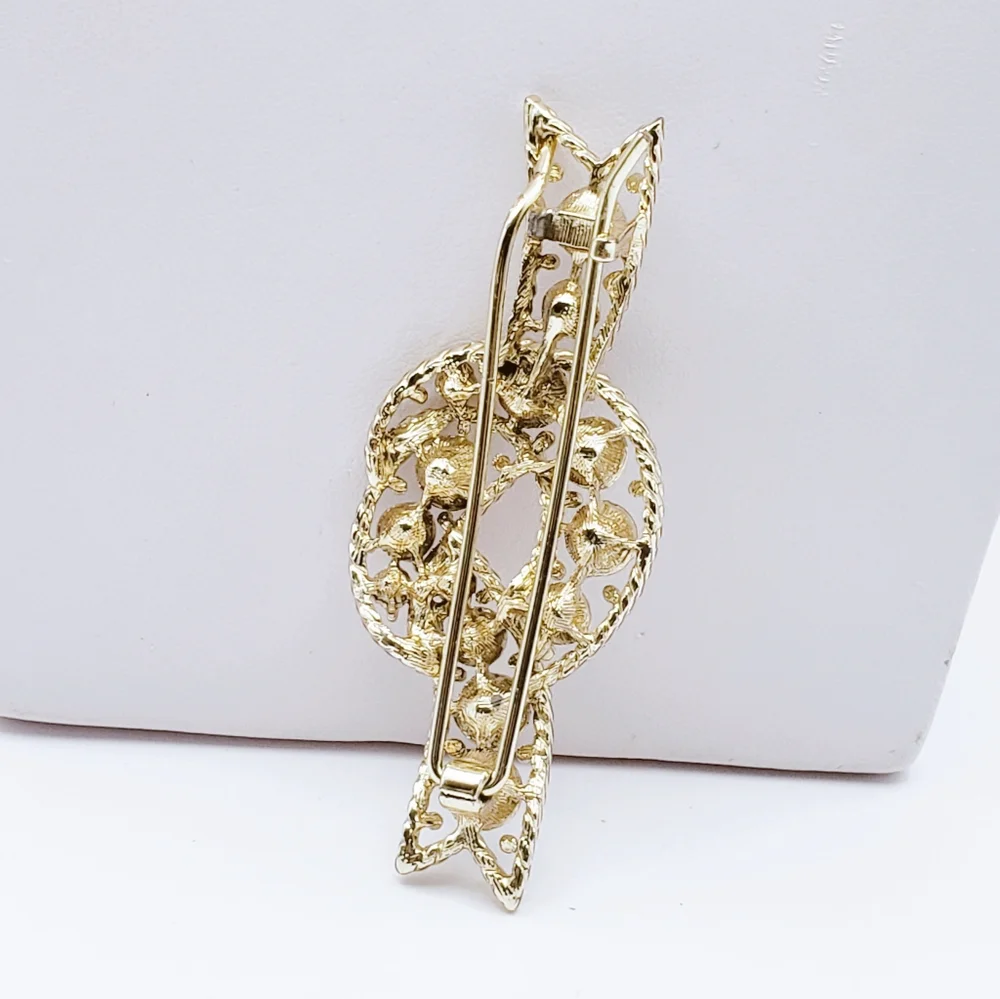 Beautiful Hair Clip Wedding Accessory Fancy Elegant Rhinestones Gold Tone
